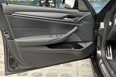 BMW Seria 5 520d xDrive M Sport