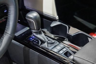 Toyota Camry 2.5 Hybrid Dynamic Force Executive e-CVT