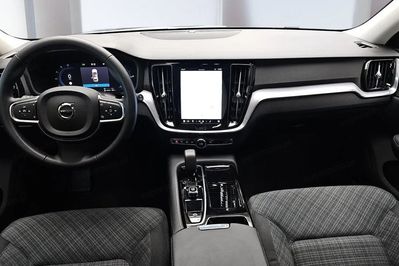 Volvo V60 T6 AWD Plug-In Hybrid Core