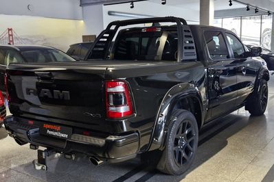 Dodge RAM 1500 V8 HEMI Laramie