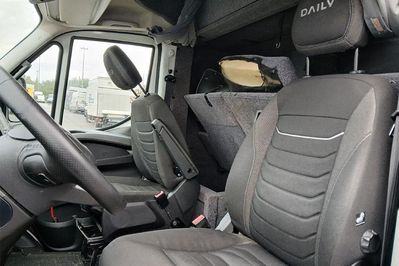 Iveco Daily 70C18 Zabudowa + Tył spanie
