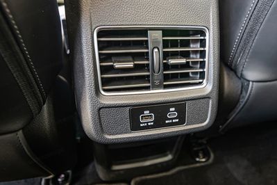 Jac JS8 1.5 T-GDI 7 DCT 6os.