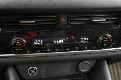 Nissan Qashqai 1.3 DIG-T N-Connecta 4x4 Xtronic