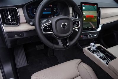 Volvo XC90 T8 AWD Plug-In Hybrid Plus Bright 7os