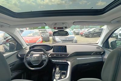 Peugeot 5008 1.6 Puretech Allure S&S EAT8