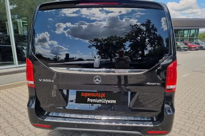 Mercedes V Klasa 300 d 4-Matic Exclusive 9G-Tronic (długi)