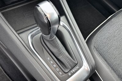 Renault Captur Intens 1.3 E-Tech EDC