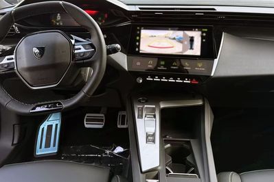 Peugeot 308 GT Exclusive e-DCS6 1.2 mHEV