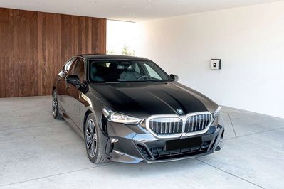 BMW Seria 5 530e xDrive M Sport