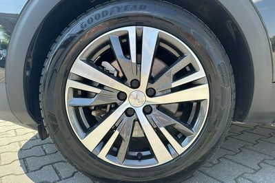 Peugeot 3008 225 e-EAT8 Allure Pack