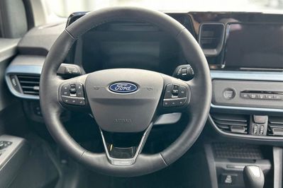 Ford Tourneo Courier Active A7