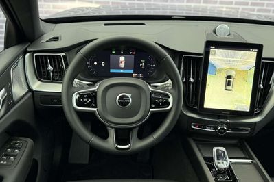 Volvo XC60 T8 Plug-In Hybrid AWD Ultra Black Edition