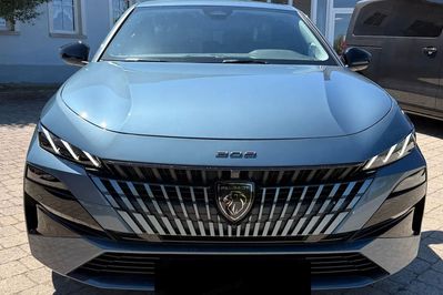 Peugeot 308 Allure EAT8 1.5 BlueHDi