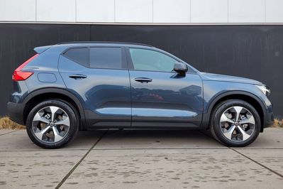 Volvo XC40 B3 Ultra Dark