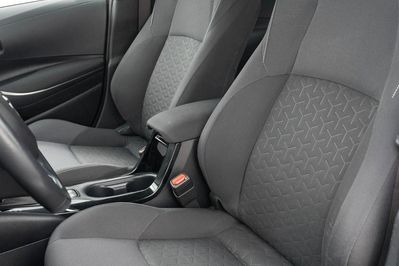 Toyota Corolla 1.8 Hybrid