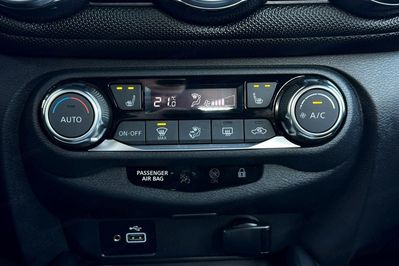 Nissan Juke 1.0 DIG-T Acenta DCT