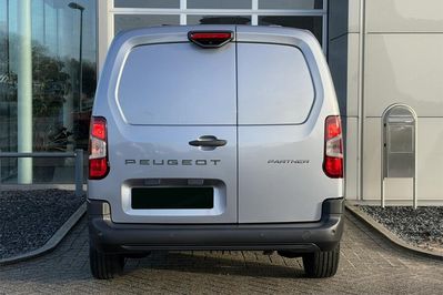 Peugeot Partner Van Long L2H1 EAT8