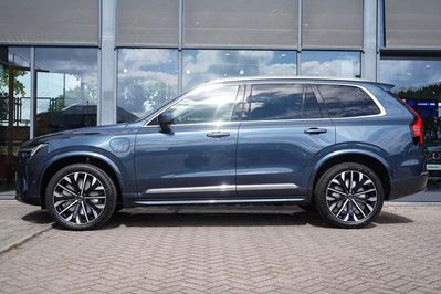 Volvo XC90 T8 AWD Plug-In Hybrid Ultra Bright