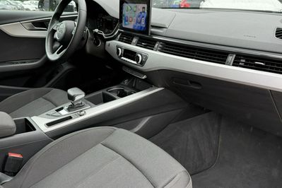 Audi A4 35 TFSI mHEV S Line S tronic