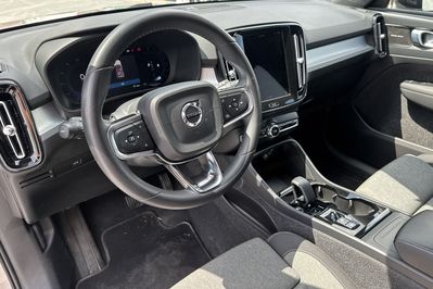 Volvo XC40 B3 Plus Dark