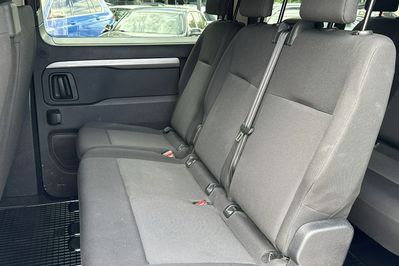 Peugeot Traveller BlueHDi Standard