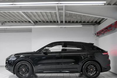 Porsche Cayenne Coupe E-Hybrid Black Edition