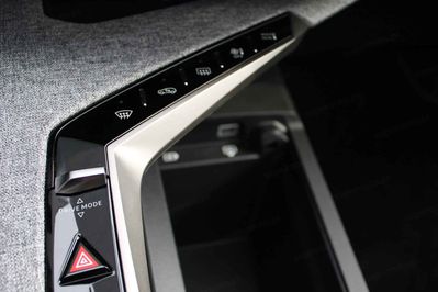 Peugeot 5008 GT Exclusive S&S e-DCS6 1.2 PureTech mHEV