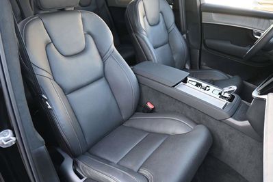 Volvo XC90 T8 AWD Plug-In Hybrid Ultra Dark 7os