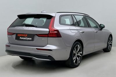 Volvo V60 B4 B Plus Dark