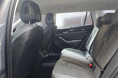 Volkswagen Passat 1.5 TSI  DSG