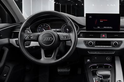 Audi A4 35 TFSI mHEV Advanced S tronic