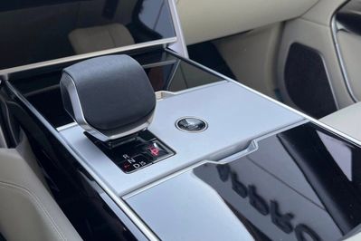 Land Rover Range Rover P550e Autobiography