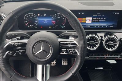 Mercedes Klasa A 200 AMG Line 7G-DCT