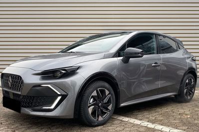 Renault Clio Techno 1.8 E-TECH Full Hybrid