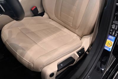 BMW Seria 3 Touring 330i xDrive Luxury Line