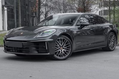 Porsche Panamera 4 E-Hybrid