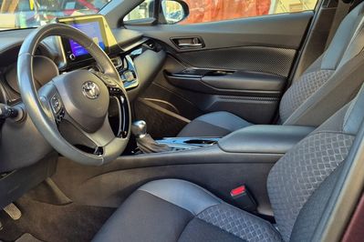 Toyota C-HR 1.8 Hybrid Style