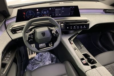 Peugeot 3008 GT 1.2 mHEV e-DCS6