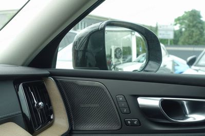 Volvo XC60 B5 B AWD Ultra Dark