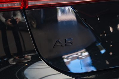 Audi A5 e-Hybrid quattro S line Avant
