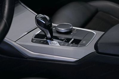 BMW Seria 3 318i Advantage
