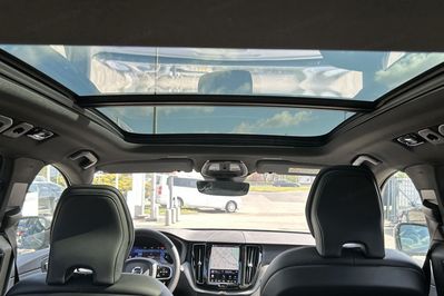 Volvo XC60 T6 Plug-In Hybrid AWD Plus Dark aut