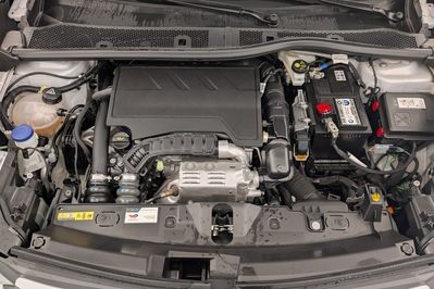 Peugeot 2008 ALLURE 1.2 PureTech