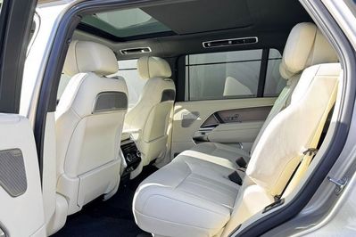 Land Rover Range Rover V8 P535 LWB Autobiography 7os.