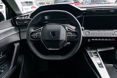 Peugeot 408 Allure e-DCS 1.2 mHEV