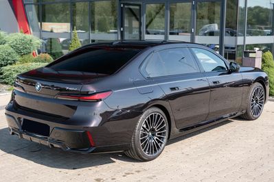 BMW Seria 7 740d xDrive Nero Lusso Edition