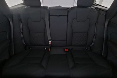 Volvo XC60 B5 B AWD Plus Dark
