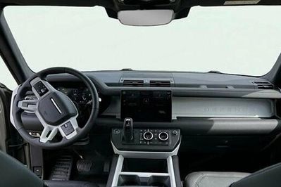 Land Rover Defender 110 D250 X-Dynamic SE