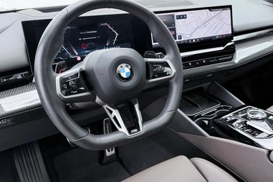 BMW Seria 5 Touring 520d xDrive M Sport