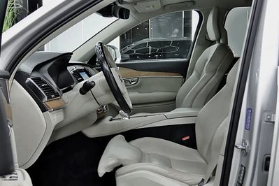 Volvo XC90 T8 Plug-In Hybrid AWD Inscription 7os